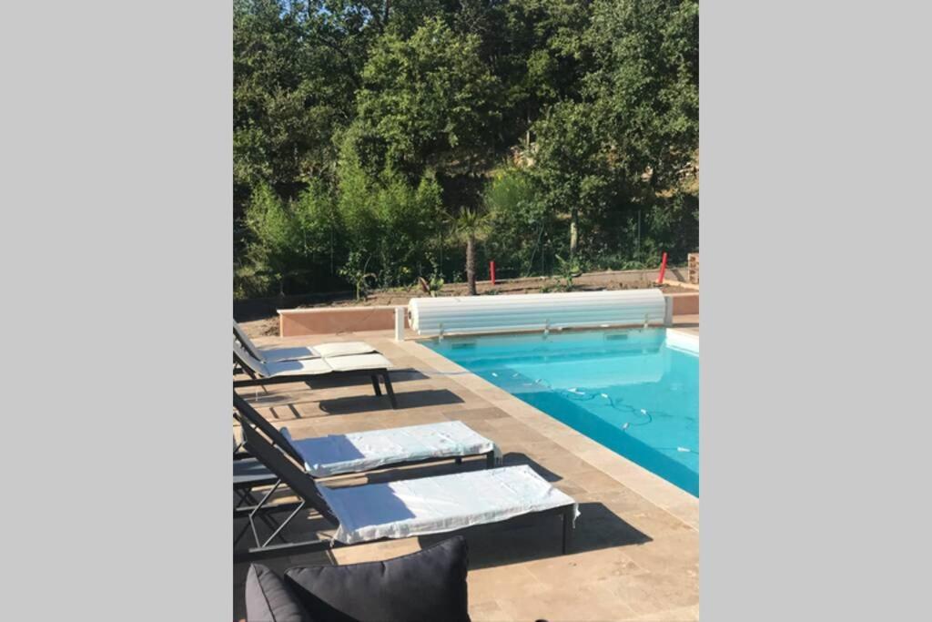 Logement Attenant A Une Villa T2 Avec Terrasse . Besse-sur-Issole Екстериор снимка