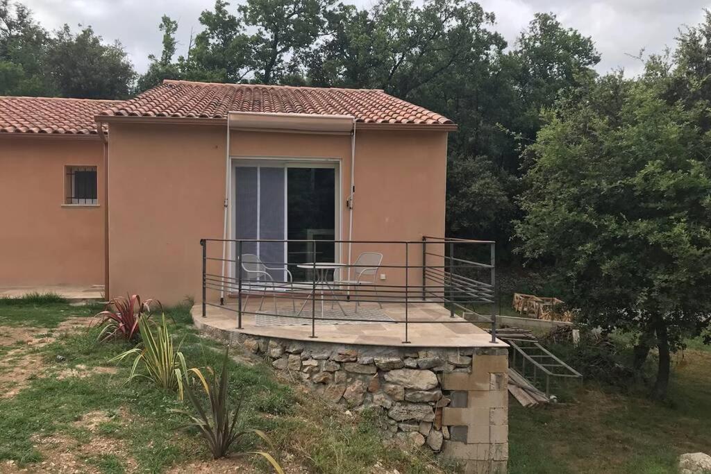 Logement Attenant A Une Villa T2 Avec Terrasse . Besse-sur-Issole Екстериор снимка