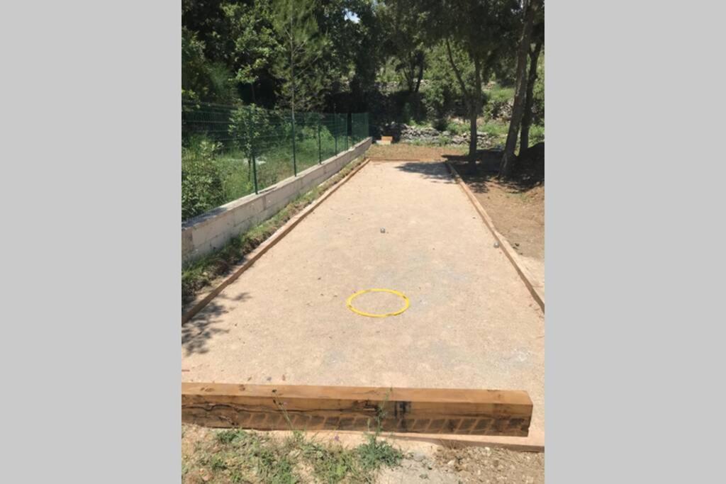 Logement Attenant A Une Villa T2 Avec Terrasse . Besse-sur-Issole Екстериор снимка